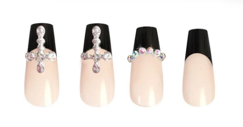 Chic Clique Nails